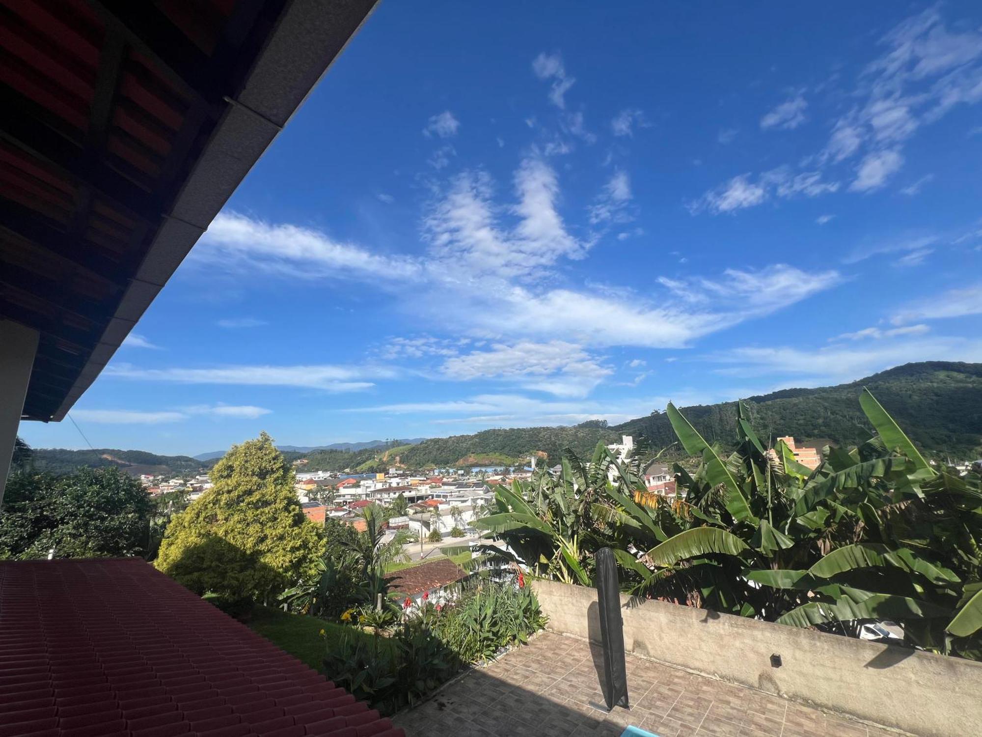 Casa Com Visao Panoramica No Centro De Nova Trento Exterior foto